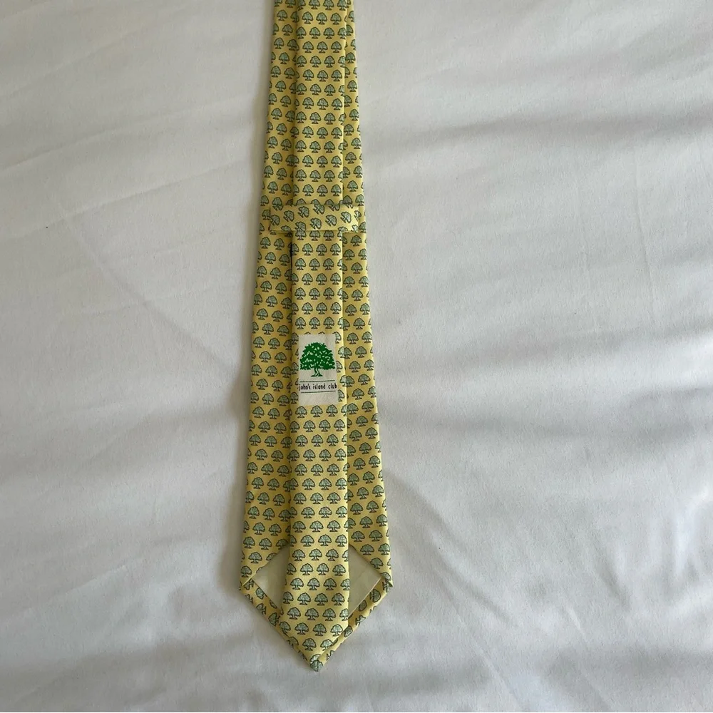 Vineyard Vines 100% Silk John's Island Club Florida Tree Custom Collection Tie